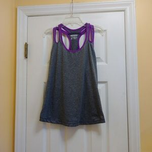 Layer 8 Performance Tank Top Size Medium Qwick Dry